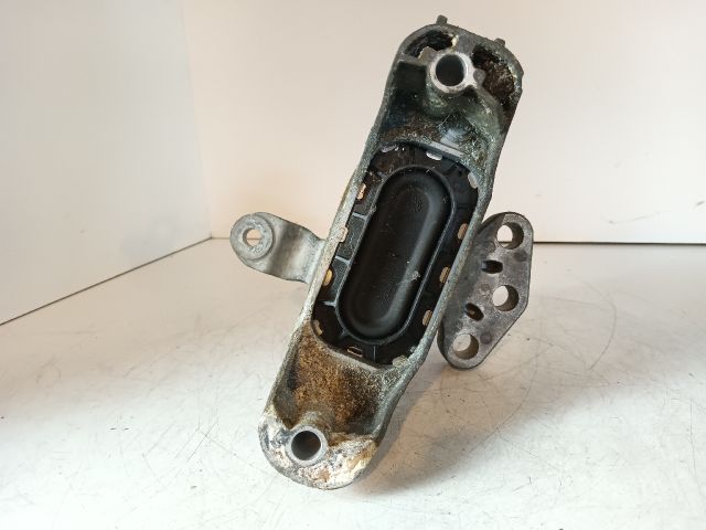 bontott OPEL ASTRA J Motor Tartó Bak Jobb