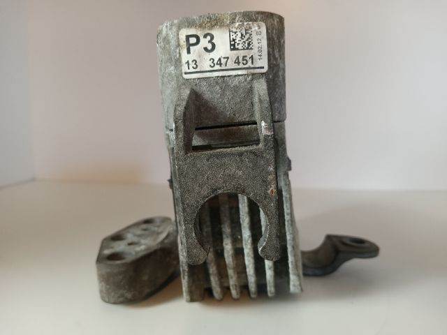 bontott OPEL ASTRA J Motor Tartó Bak Jobb