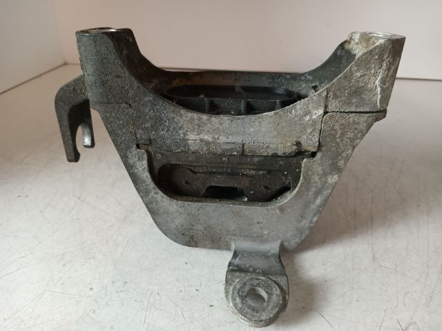 bontott OPEL ASTRA J Motor Tartó Bak Jobb