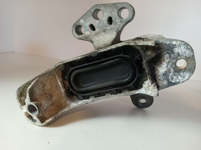 bontott OPEL ASTRA J Motor Tartó Bak Jobb