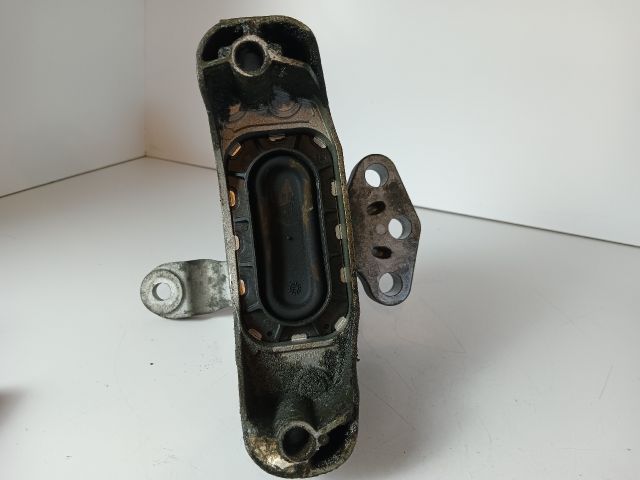 bontott OPEL ASTRA J Motor Tartó Bak Jobb