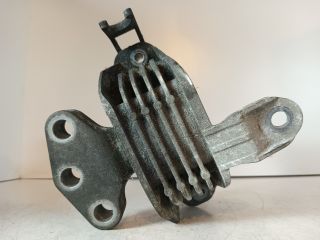 bontott OPEL ASTRA J Motor Tartó Bak Jobb