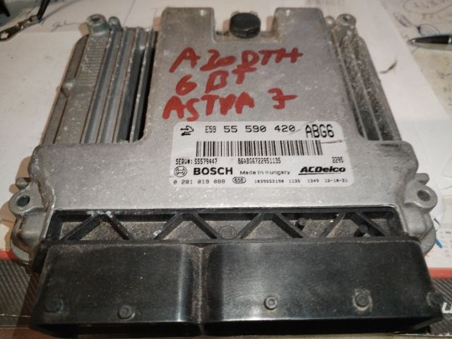 bontott OPEL ASTRA J Motorvezérlő