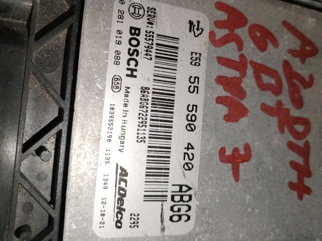 bontott OPEL ASTRA J Motorvezérlő
