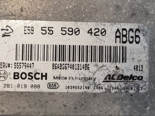 bontott OPEL ASTRA J Motorvezérlő