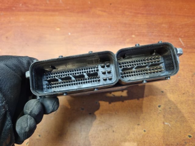 bontott OPEL ASTRA J Motorvezérlő