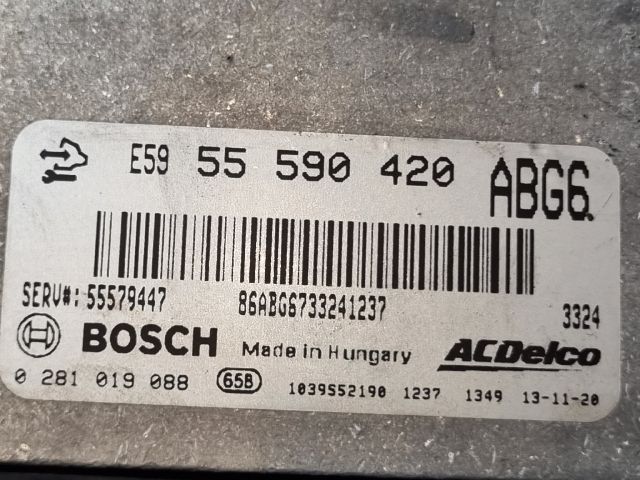 bontott OPEL ASTRA J Motorvezérlő