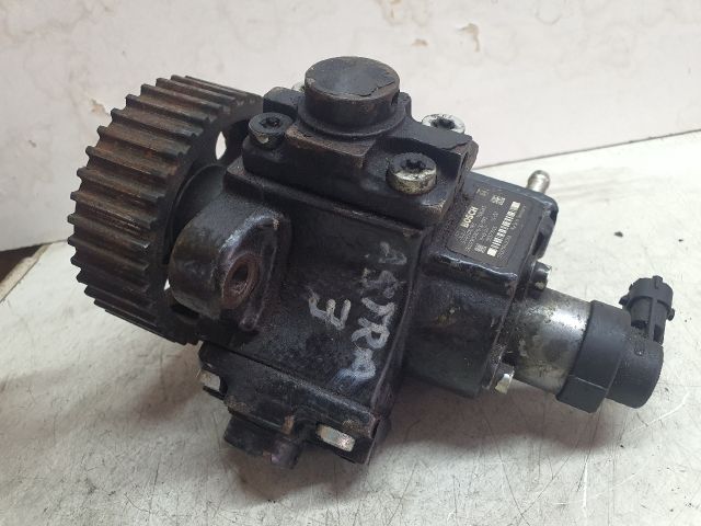 bontott OPEL ASTRA J Nagynyomású Szivattyú