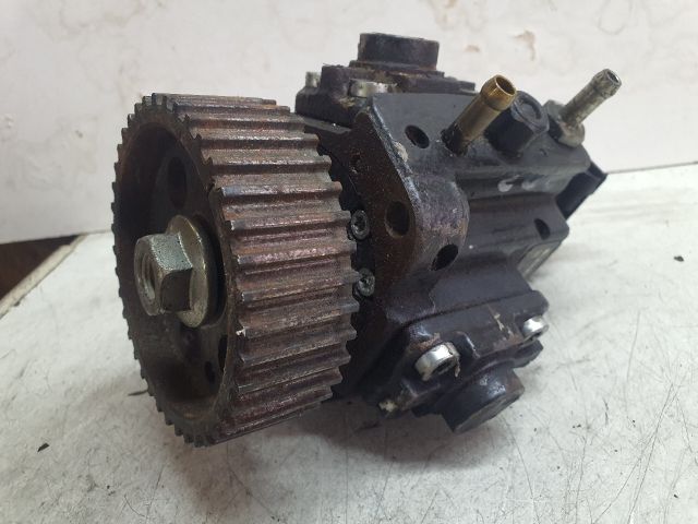 bontott OPEL ASTRA J Nagynyomású Szivattyú