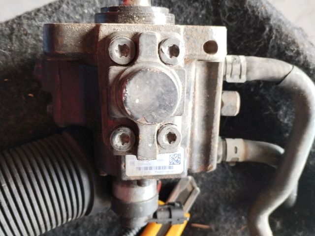 bontott OPEL ASTRA J Nagynyomású Szivattyú