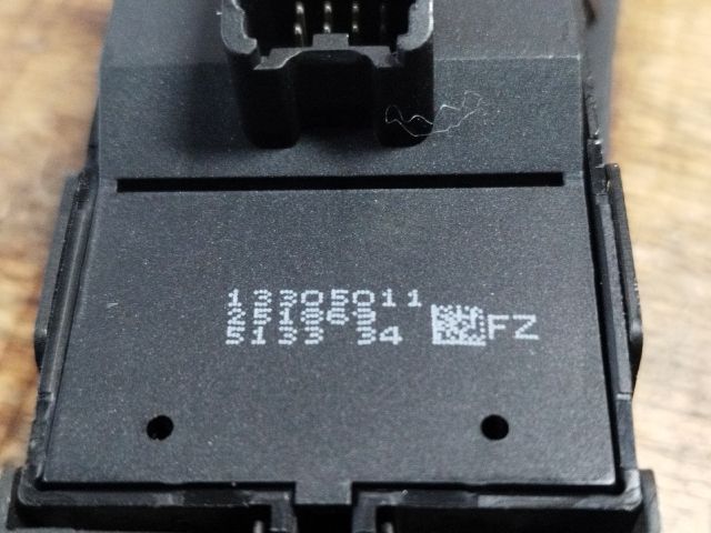 bontott OPEL ASTRA J Ablakemelő Kapcsoló Négyes / Kettes