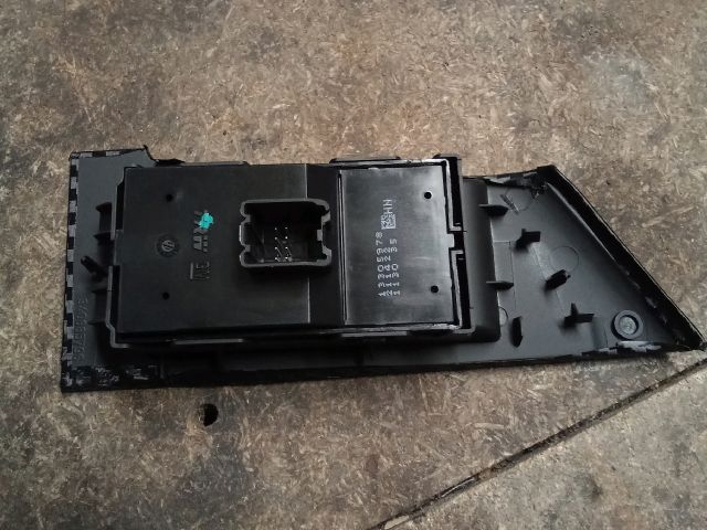 bontott OPEL ASTRA J Ablakemelő Kapcsoló Négyes / Kettes