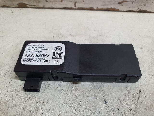 bontott OPEL ASTRA J Antenna Erősítő