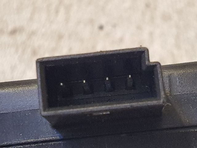 bontott OPEL ASTRA J Antenna Erősítő