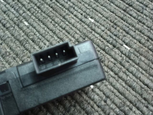 bontott OPEL ASTRA J Antenna Erősítő