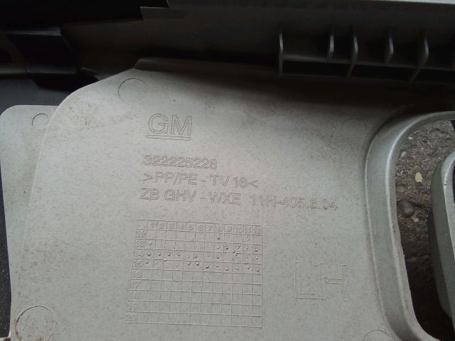 bontott OPEL ASTRA J Bal B Oszlop Burkolat