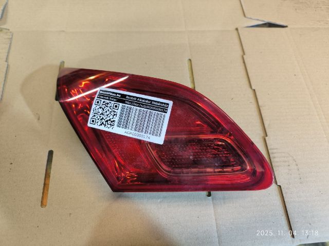 bontott OPEL ASTRA J Bal Belső Hátsó Lámpa