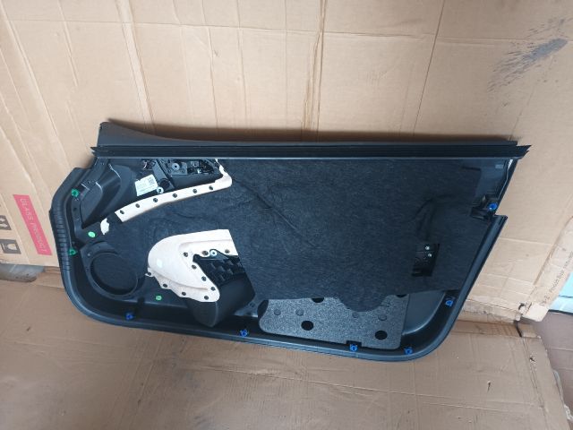 bontott OPEL ASTRA J Bal első Ajtó Kárpit