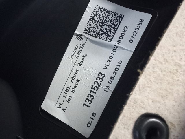 bontott OPEL ASTRA J Bal első Ajtó Kárpit