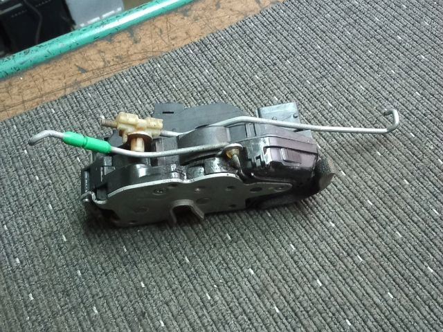 bontott OPEL ASTRA J Bal első Ajtózár