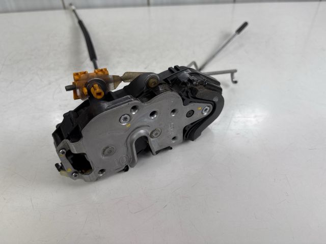 bontott OPEL ASTRA J Bal első Ajtózár