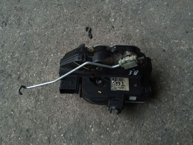 bontott OPEL ASTRA J Bal első Ajtózár