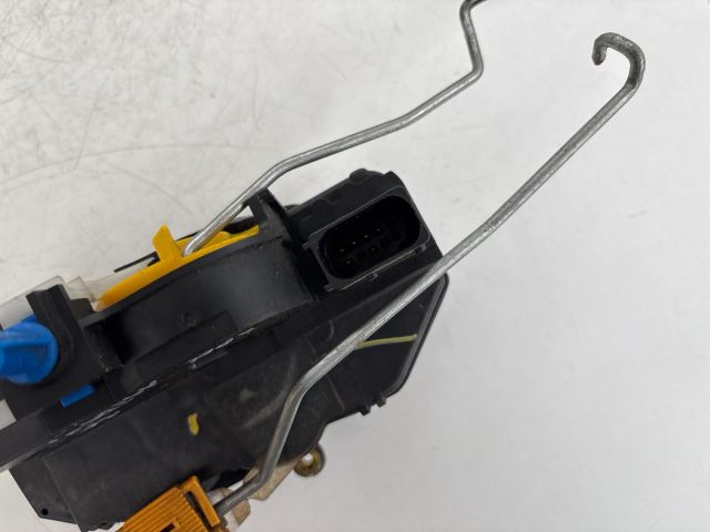 bontott OPEL ASTRA J Bal első Ajtózár