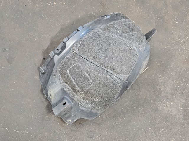 bontott OPEL ASTRA J Bal első Hátsó Dobbetét (Kerékjárati, Műanyag)