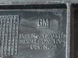 bontott OPEL ASTRA J Bal első Oldal Lökhárító Tartó (Műanyag)