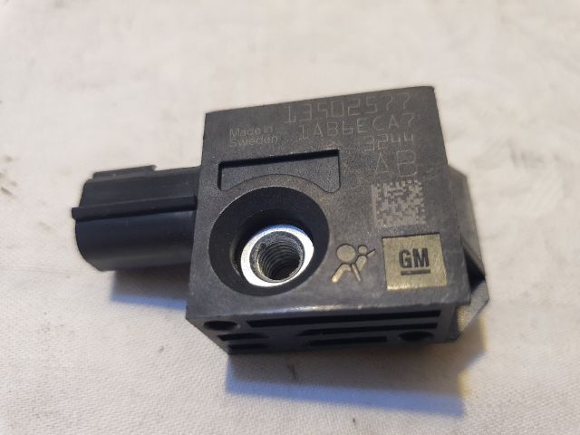 bontott OPEL ASTRA J Bal első Oldal Ütközés Érzékelő