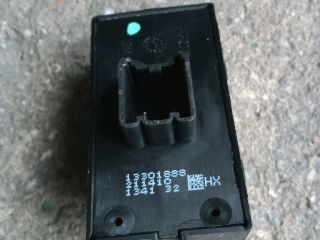 bontott OPEL ASTRA J Bal hátsó Ablakemelő Kapcsoló