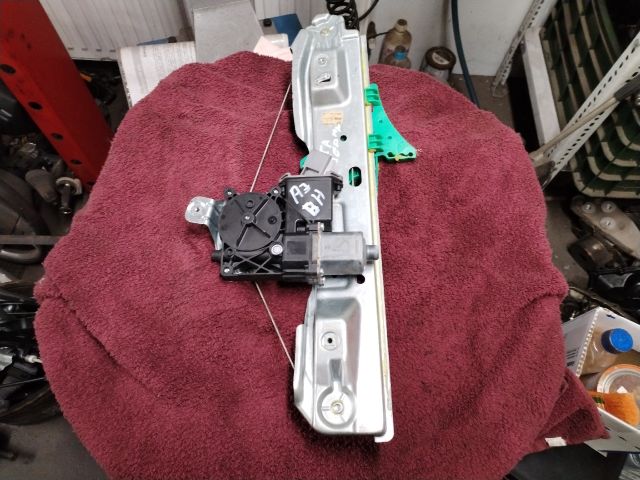 bontott OPEL ASTRA J Bal hátsó Ablakemelő Szerkezet (Elektromos)