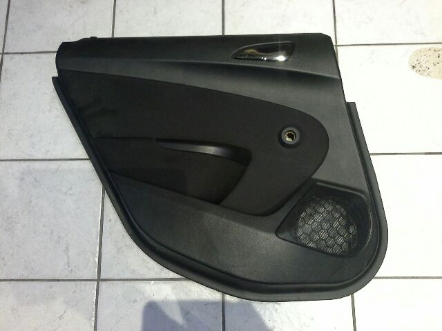 bontott OPEL ASTRA J Bal hátsó Ajtó Kárpit