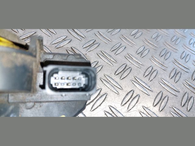 bontott OPEL ASTRA J Bal hátsó Ajtózár