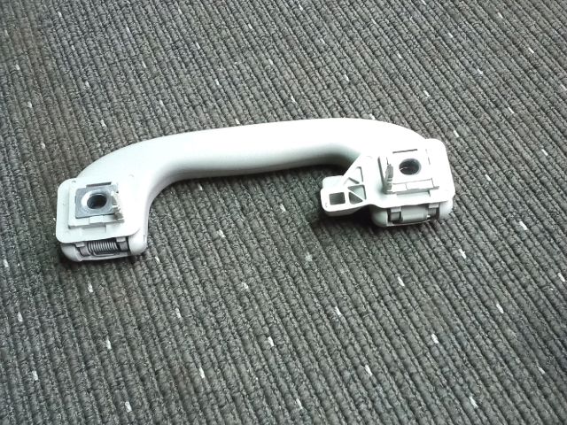 bontott OPEL ASTRA J Bal hátsó Kapaszkodó (Felső)