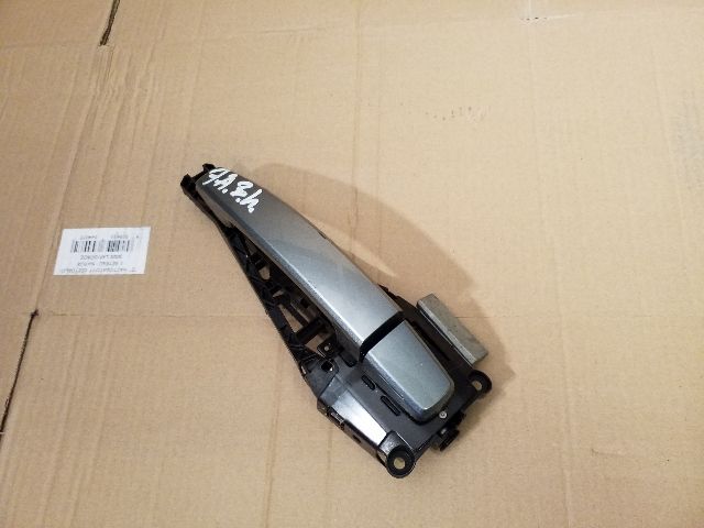 bontott OPEL ASTRA J Bal hátsó Külső Kilincs