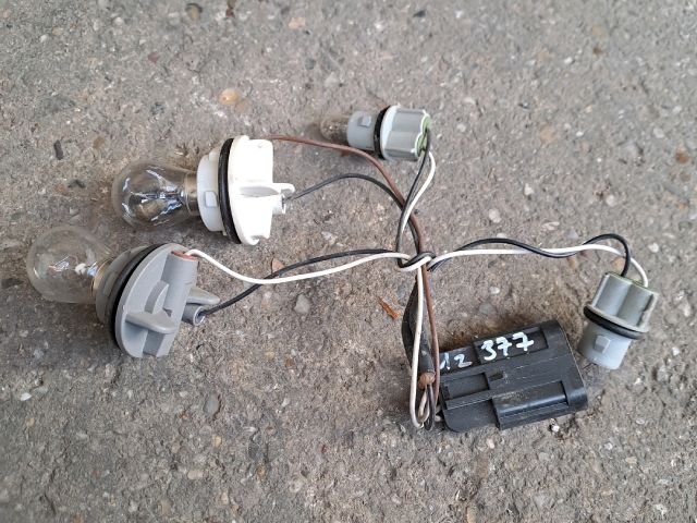 bontott OPEL ASTRA J Bal Hátsó Lámpa Foglalat