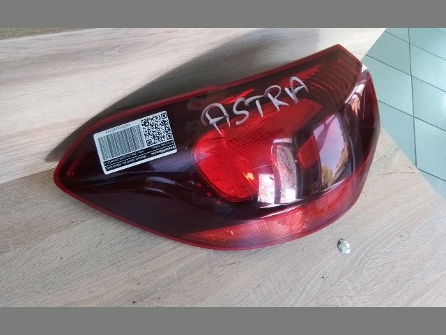 bontott OPEL ASTRA J Bal Hátsó Lámpa