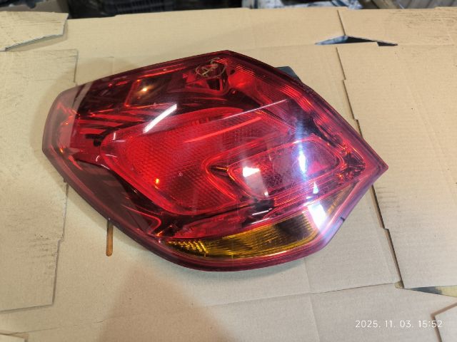 bontott OPEL ASTRA J Bal Hátsó Lámpa