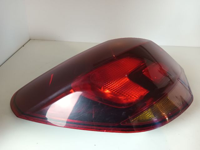 bontott OPEL ASTRA J Bal Hátsó Lámpa