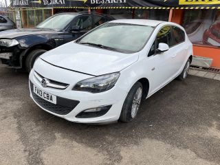 bontott OPEL ASTRA J Bal hátsó Sárvédő