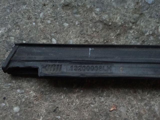 bontott OPEL ASTRA J Bal hátsó Vízlehúzó Gumicsík