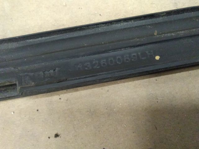 bontott OPEL ASTRA J Bal hátsó Vízlehúzó Gumicsík