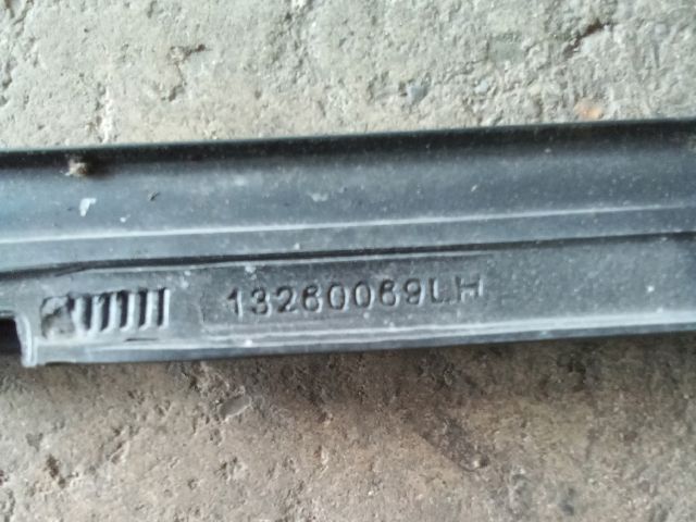 bontott OPEL ASTRA J Bal hátsó Vízlehúzó Gumicsík