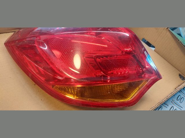 bontott OPEL ASTRA J Bal Külső Hátsó Lámpa