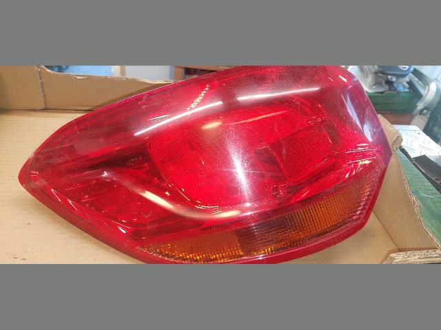 bontott OPEL ASTRA J Bal Külső Hátsó Lámpa