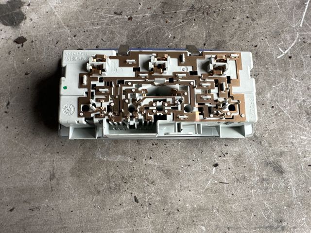 bontott OPEL ASTRA J Belső Világítás Tetőablak Vezérlővel