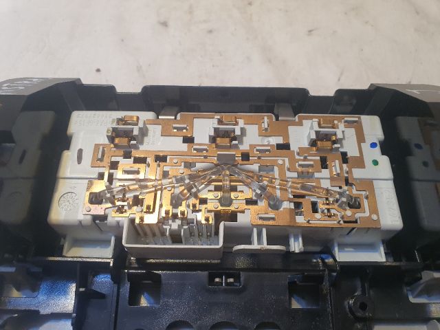 bontott OPEL ASTRA J Beltér Világítás Első