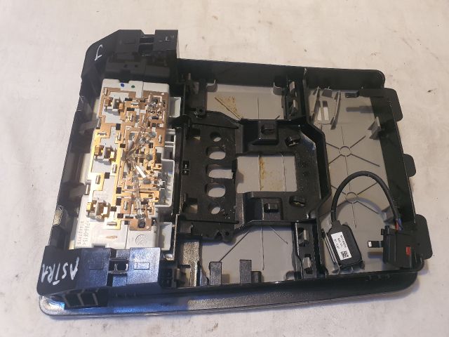 bontott OPEL ASTRA J Beltér Világítás Első