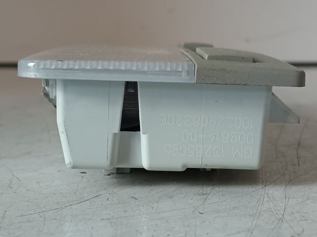 bontott OPEL ASTRA J Beltér Világítás Hátsó